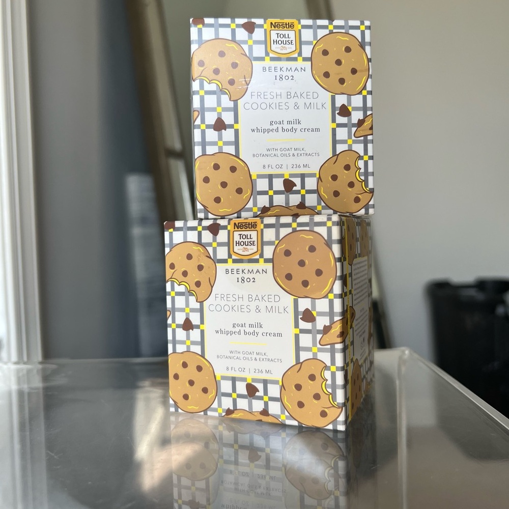 Beekman 1802 fresh baked cookies and milk (NEW)